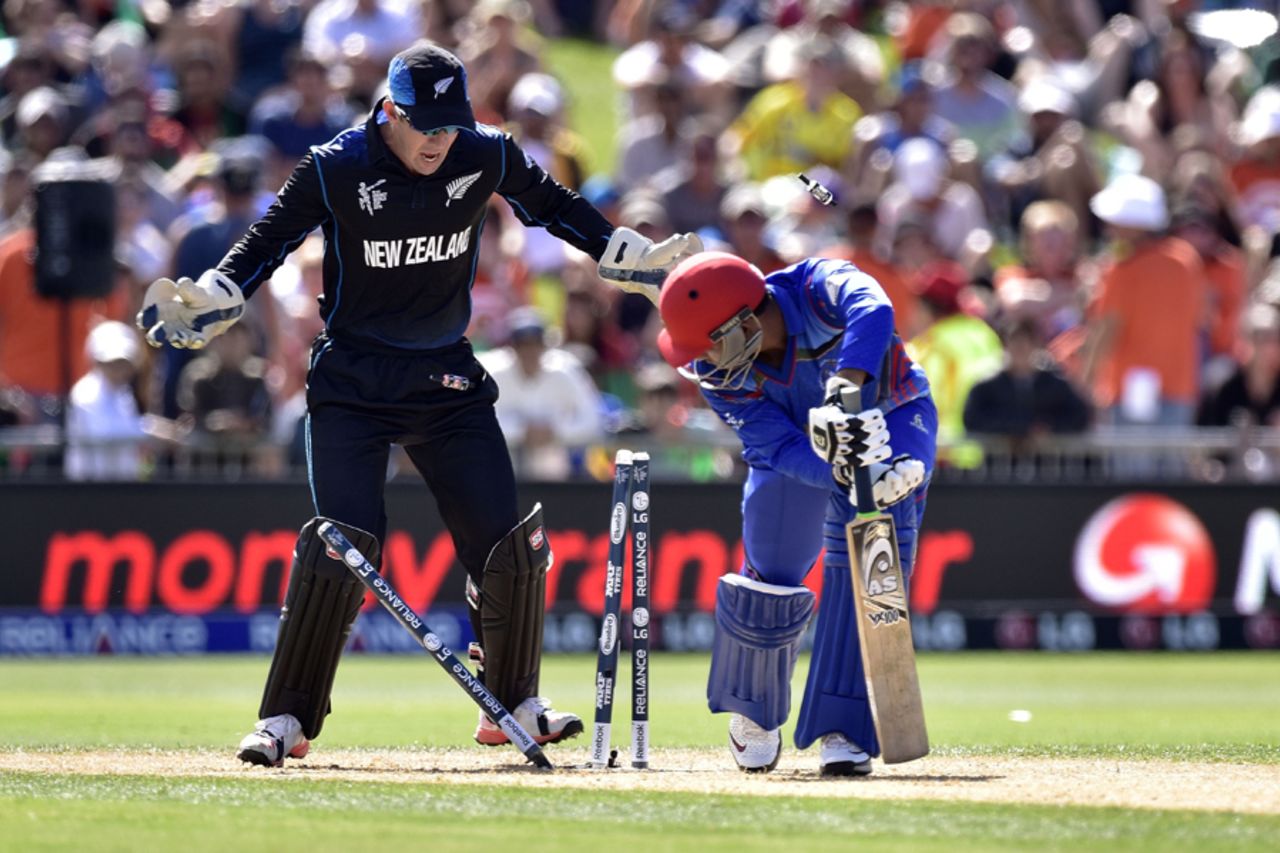 Usman Ghani was bowled with Daniel Vettori's first ball, New Zealand v Afghanistan, World Cup 2015, Group A, Napier, March 8, 2015