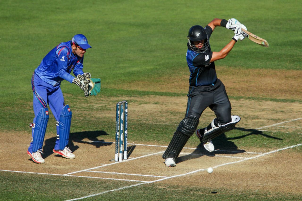 Ross Taylor punches off the back foot, New Zealand v Afghanistan, World Cup 2015, Group A, Napier, March 8, 2015