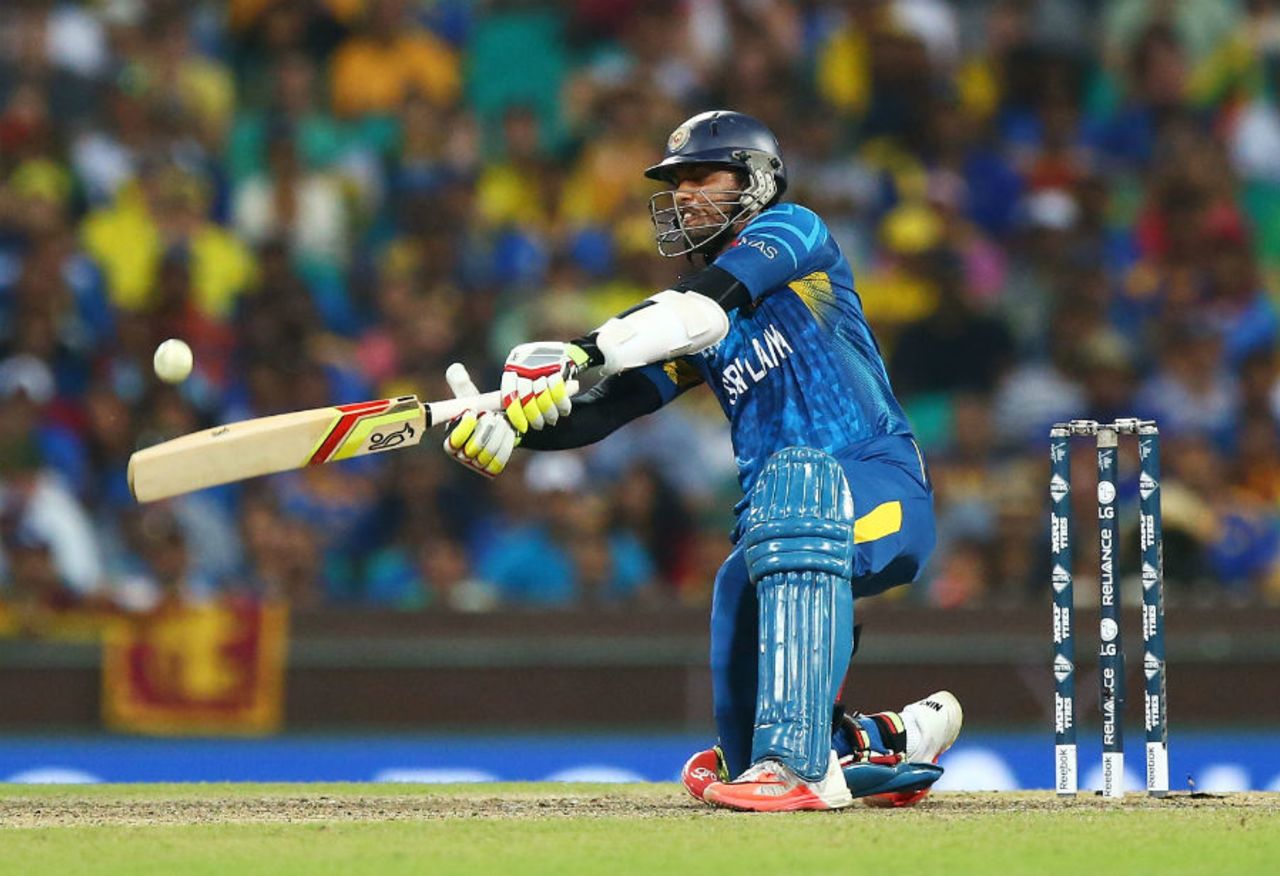 Dinesh Chandimal made 52 off 24 deliveries before retiring hurt due to a leg injury, Australia v Sri Lanka, World Cup 2015, Group A, Sydney, March 8, 2015