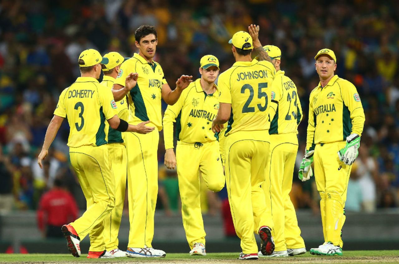 Mitchell Starc picked up two wickets while bowling 31 dot balls in his 8.2 overs, Australia v Sri Lanka, World Cup 2015, Group A, Sydney, March 8, 2015