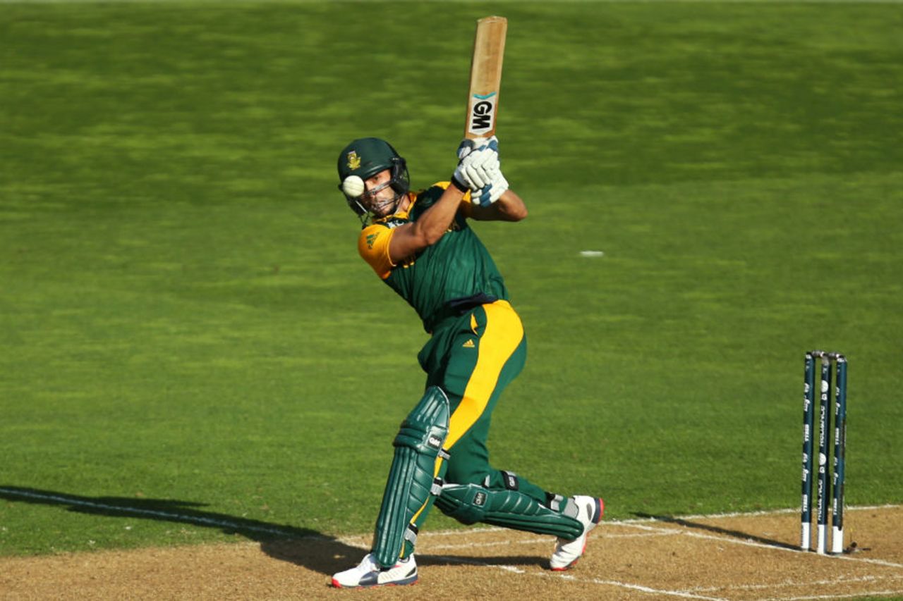 Farhaan Behardien hits out on his way to an unbeaten 64 off 31, South Africa v United Arab Emirates, World Cup 2015, Group B, Wellington, March 12, 2015