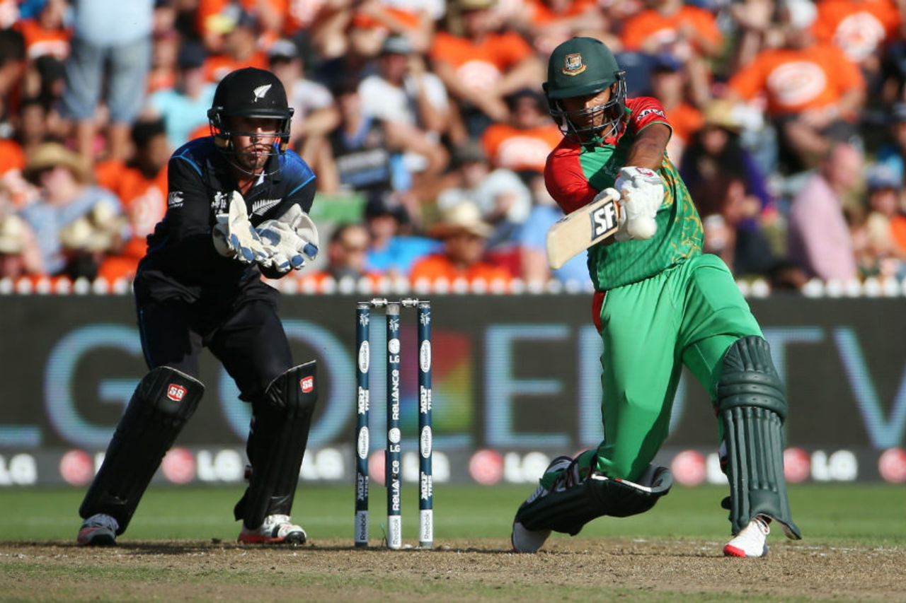 Sabbir Rahman hits out on his way to 40 from 23 balls, New Zealand v Bangladesh, World Cup 2015, Group A, Hamilton, March 13, 2015