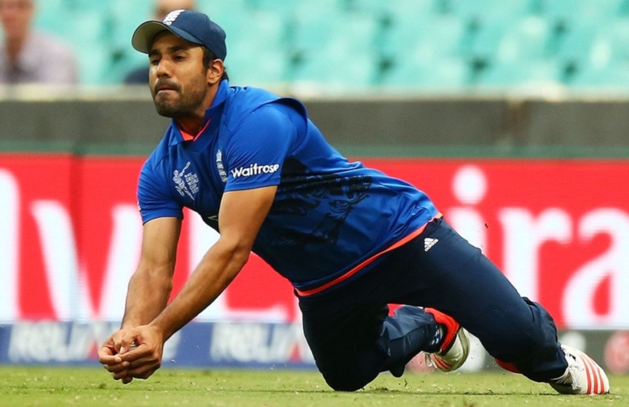 Ravi Bopara takes a diving catch to dismiss Shafiqullah,  Afghanistan v England, World Cup 2015, Group A, Sydney, March 13, 2015