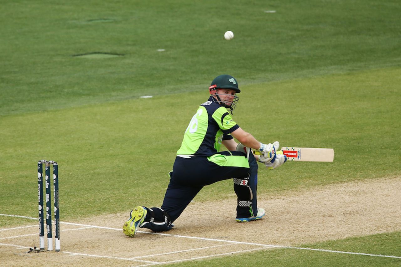 William Porterfield tucks the ball fine, Ireland v Pakistan, World Cup 2015, Group B, Adelaide, March 15, 2015