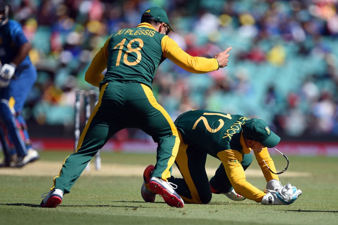 Quinton de Kock pulled off one of the catches of the World Cup, South Africa v Sri Lanka, World Cup 2015, 1st quarter-final, Sydney, March 18, 2015