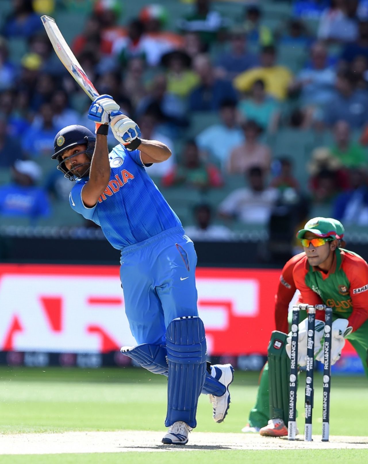 Rohit Sharma gives the charge, Bangladesh v India, World Cup 2015, 2nd quarter-final, Melbourne, March 19, 2015