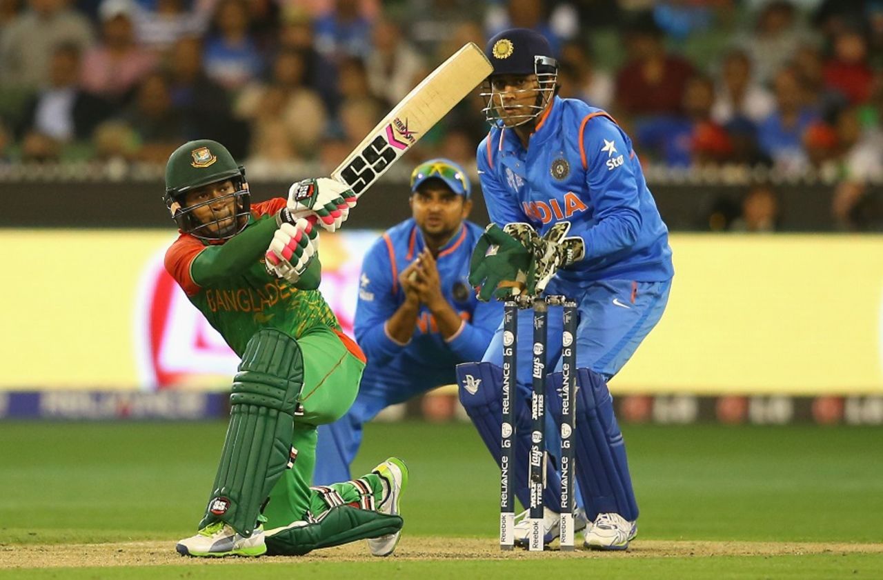 Mushfiqur Rahim brings out the sweep, Bangladesh v India, World Cup 2015, 2nd quarter-final, Melbourne, March 19, 2015