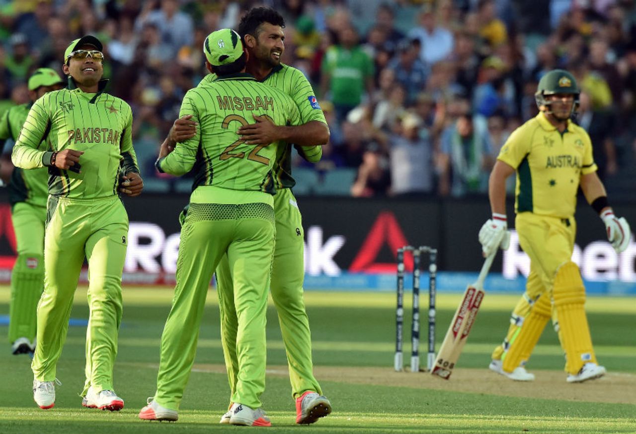 Sohail Khan rejoices after dismissing Aaron Finch, Australia v Pakistan, World Cup 2015, 3rd quarter-final, Adelaide, March 20, 2015