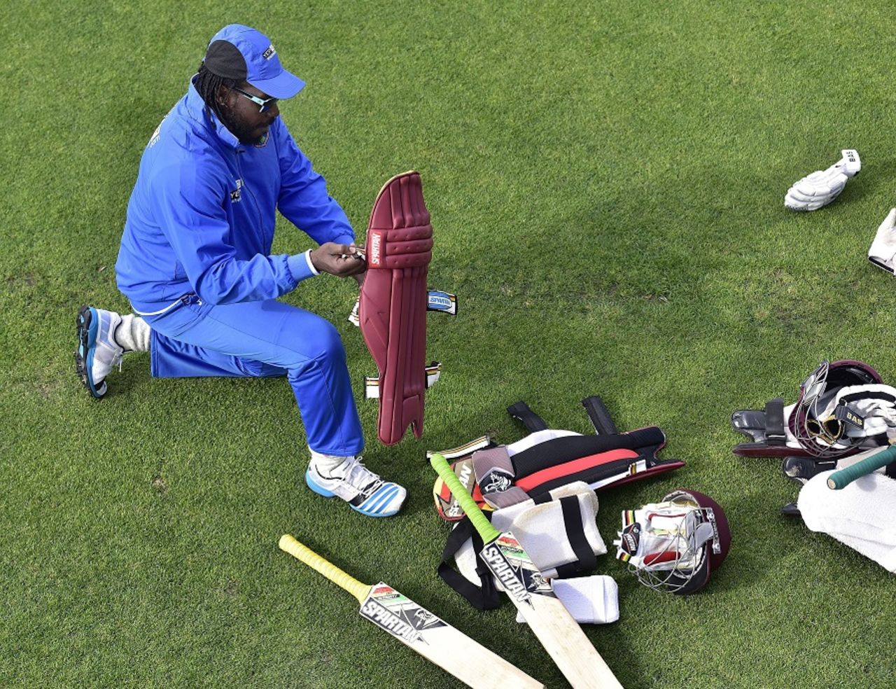Chris Gayle with his artillery, New Zealand v West indies, World Cup 2015, 4th quarter-final, Wellington, March 20, 2015