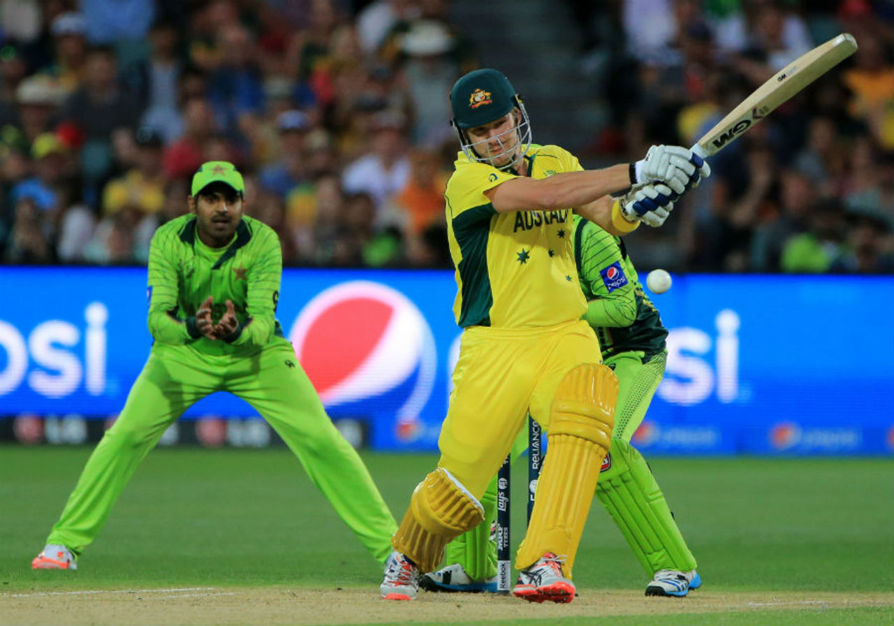 Shane Watson pulls in front of square, Australia v Pakistan, World Cup 2015, 3rd quarter-final, Adelaide, March 20, 2015