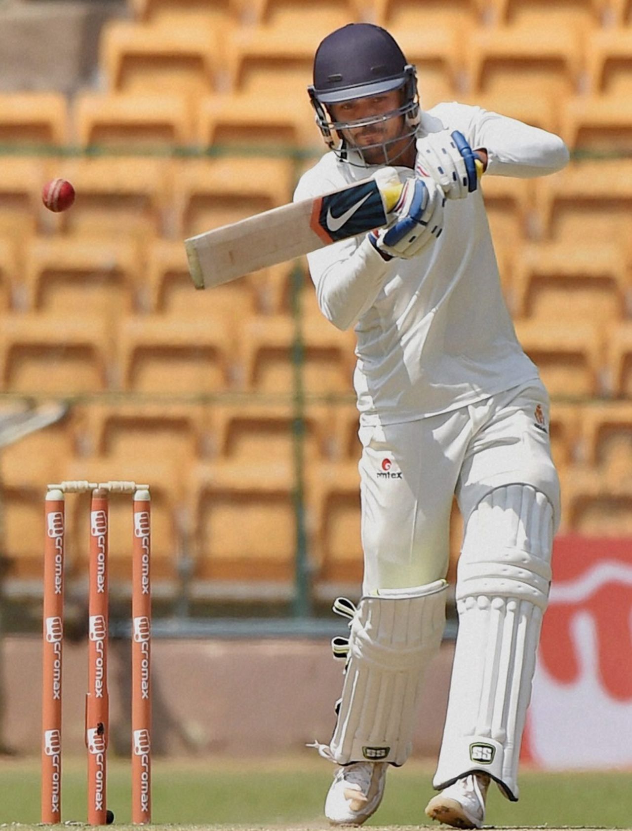 Manish Pandey prepares to pull, Karnataka v Rest of India, Irani Cup 2014-15, 3rd day, Bangalore, March 19, 2015