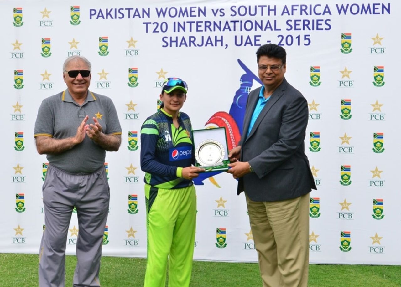 Asmavia Iqbal receives the Player-of-the-Match award, Pakistan v South Africa, 2nd women's T201, Sharjah, March 20, 2015