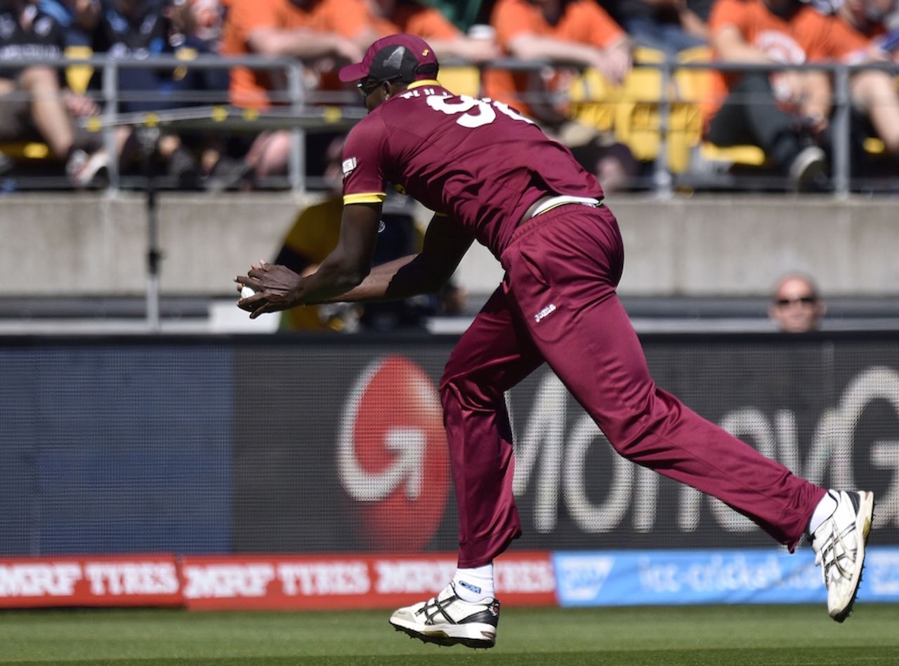 Jason Holder ran backwards to pluck a smart catch, New Zealand v West Indies, World Cup 2015, 4th quarter-final, Wellington, March 21, 2015 