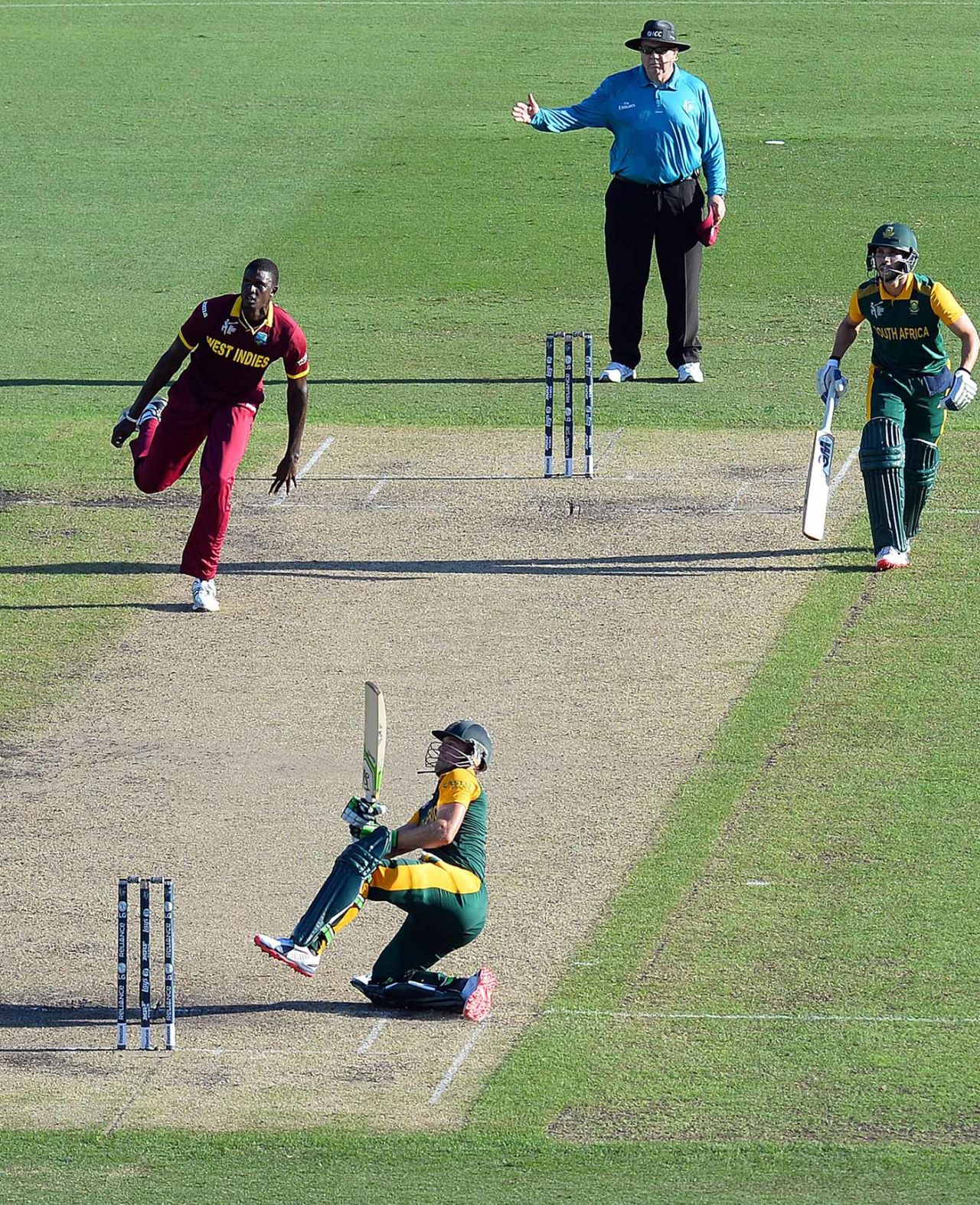 AB de Villiers scoops one over fine leg, South Africa v West Indies, World Cup 2015, Group B, Sydney, February 27, 2015