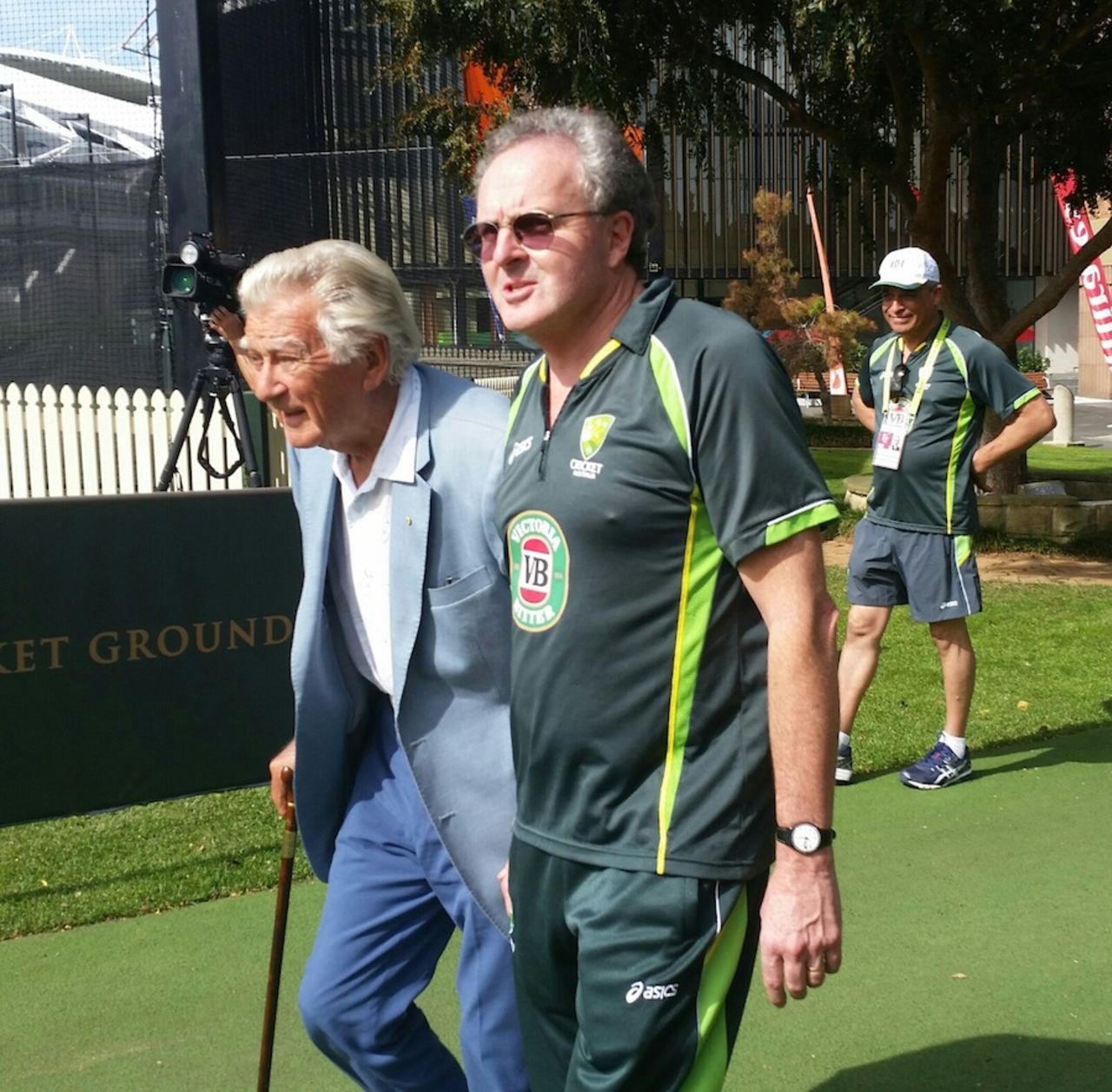 Bob Hawke arrives to watch the Australian team train at the SCG, World Cup 2015, Sydney, March 23, 2015