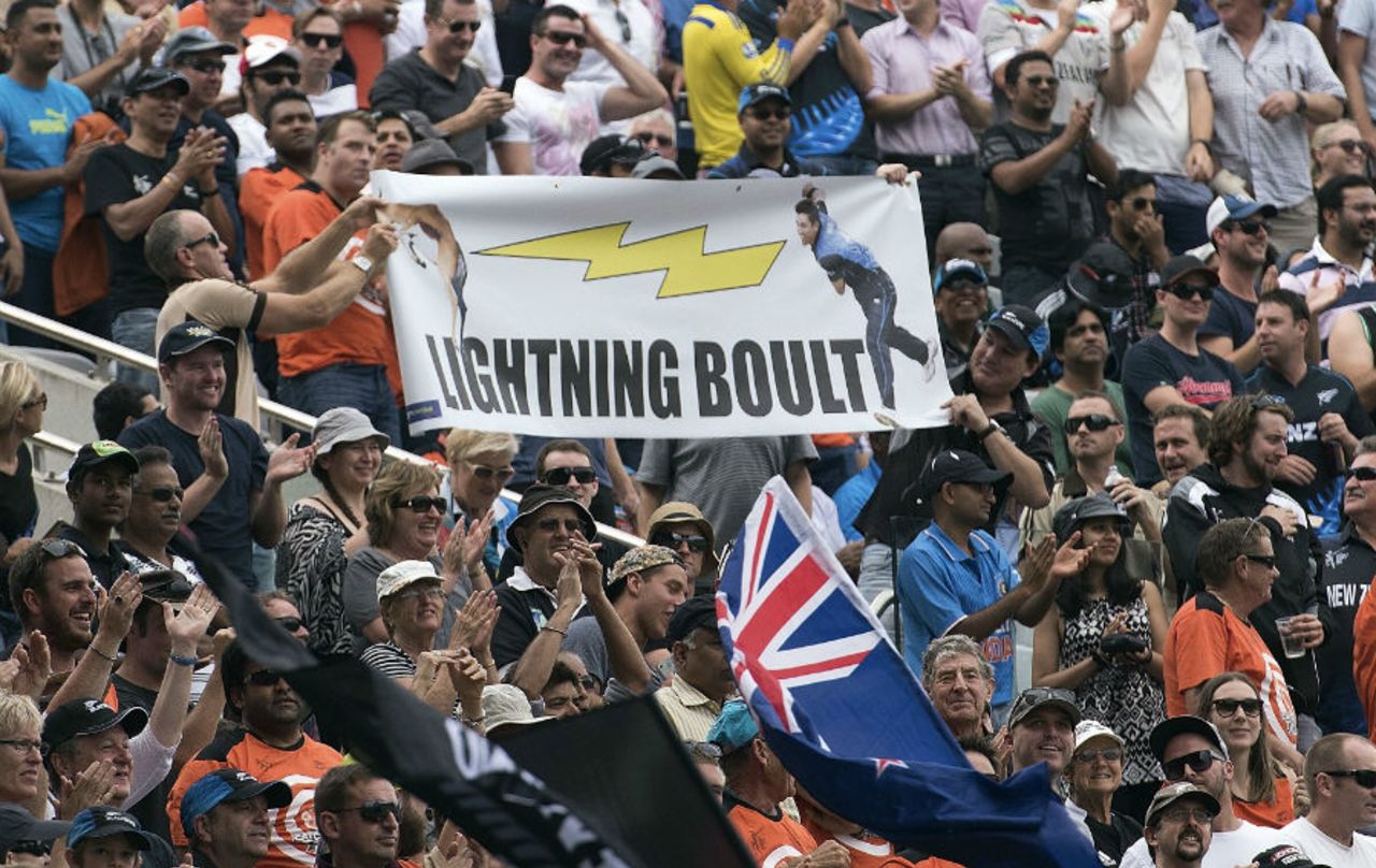 Trent Boult got all the support needed, on and off the field , New Zealand v South Africa, World Cup 2015, 1st Semi-Final, Auckland, March 24, 2015