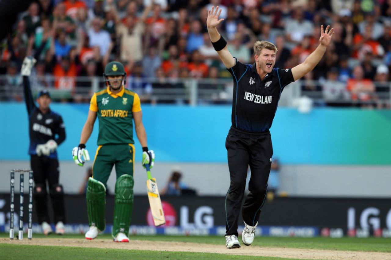 Corey Anderson successfully appeals for the wicket of Faf du Plessis, New Zealand v South Africa, World Cup 2015, 1st Semi-Final, Auckland, March 24, 2015