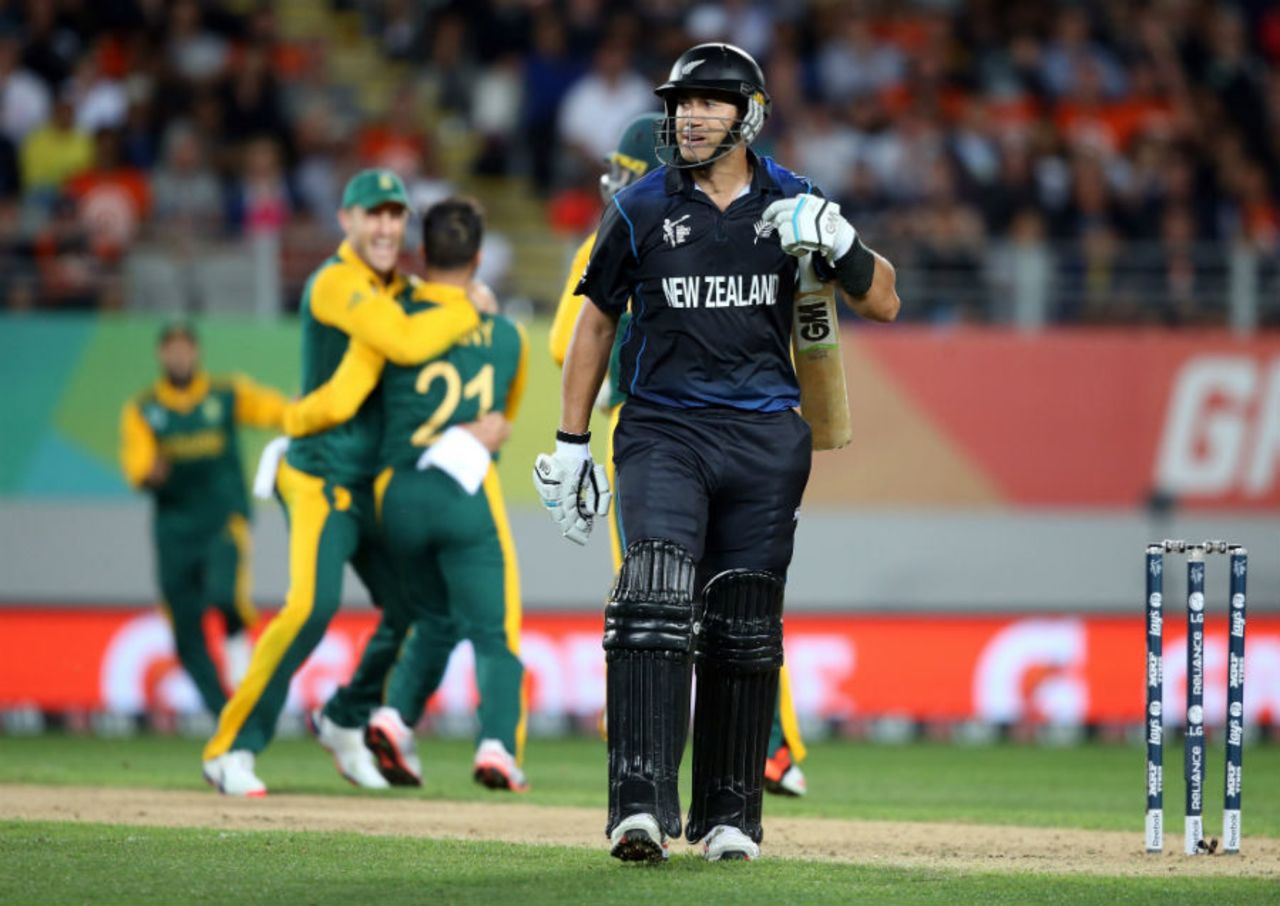 Ross Taylor was caught down the leg side, New Zealand v South Africa, World Cup 2015, 1st semi-final, Auckland, March 24, 2015