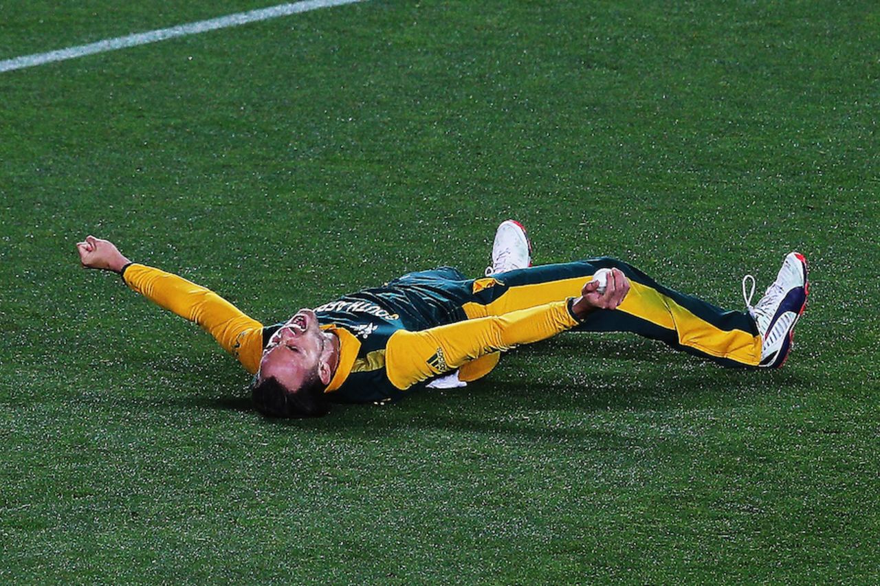 Faf du Plessis roars after the catch to dismiss Corey Anderson, New Zealand v South Africa, World Cup 2015, 1st semi-final, Auckland, March 24, 2015