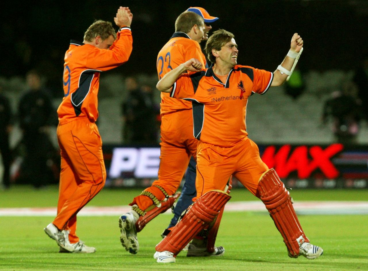 Jeroen Smits pumps his fist as Netherlands celebrate their dramatic last-ball win, England v Netherlands, ICC World Twenty20, Lord's, June 5, 2009