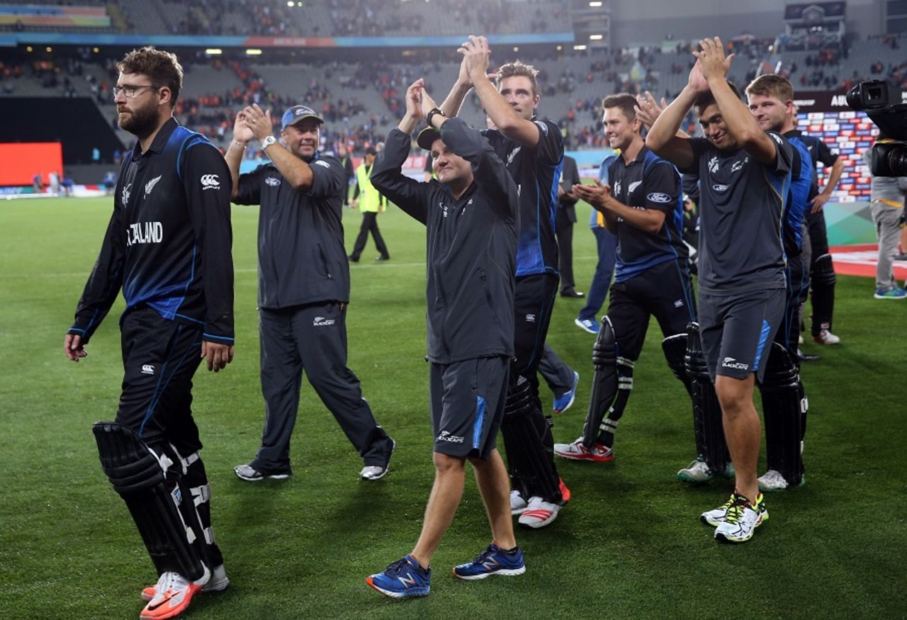 The New Zealand players take a lap of honour, New Zealand v South Africa, World Cup 2015, 1st Semi-Final, Auckland, March 24, 2015