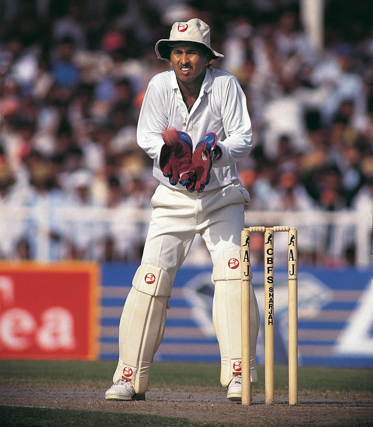 Kiran More prepares to catch the ball, Sharjah, October 21, 1991
