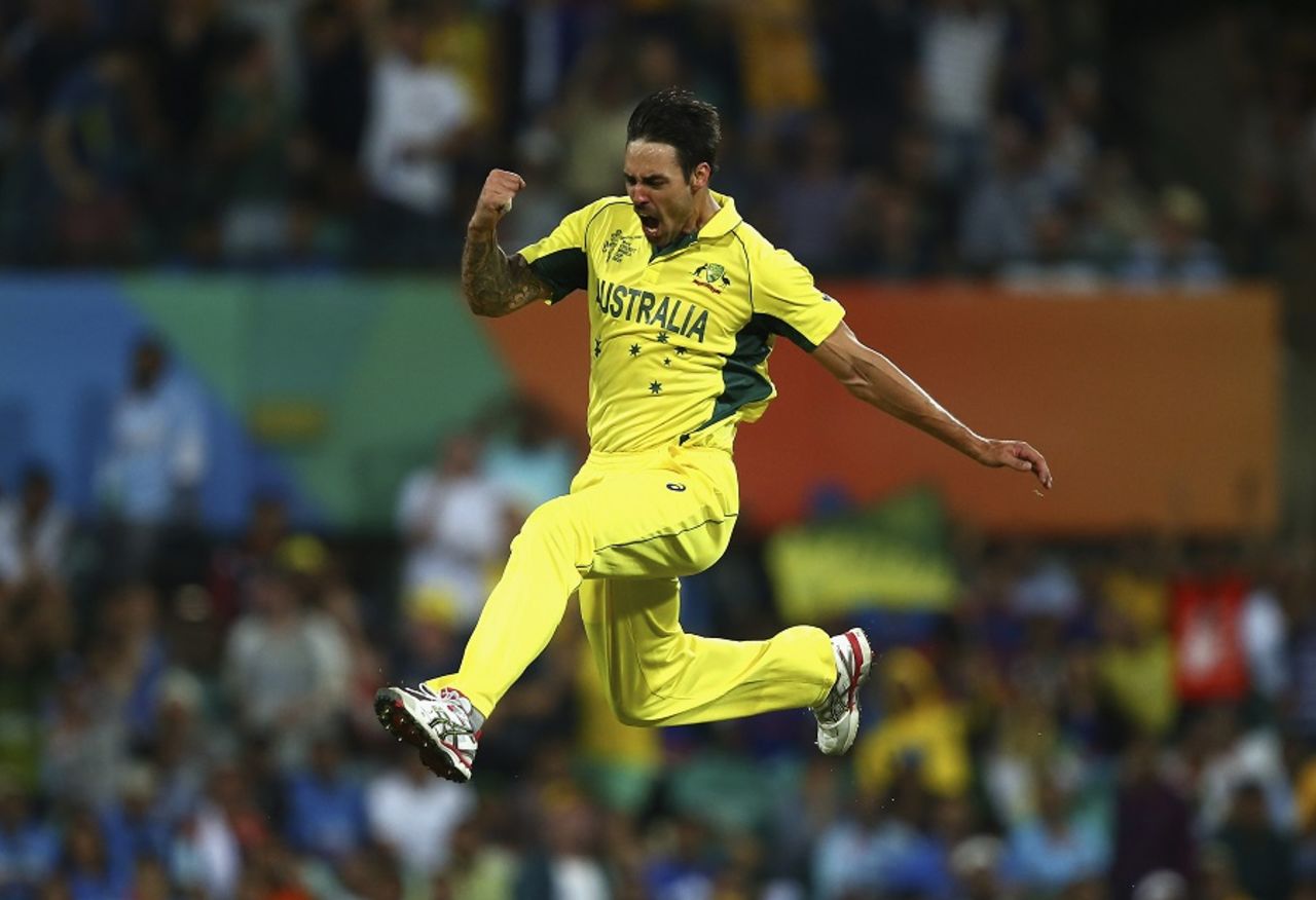 Mitchell Johnson goes airborne, Australia v India, World Cup 2015, 2nd semi-final, Sydney, March 26, 2015