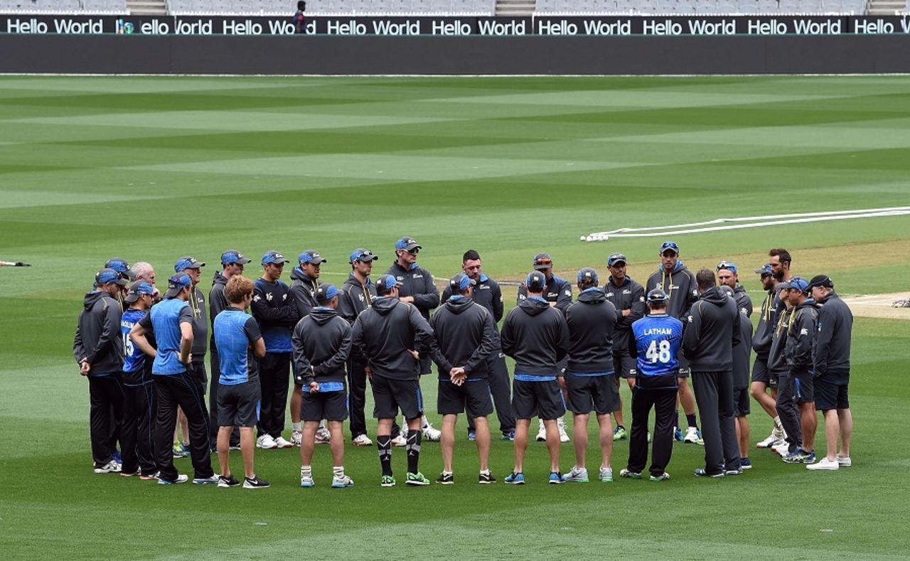 The New Zealand players and support staff huddle together ahead of the final, World Cup 2015, Melbourne, March 27, 2015