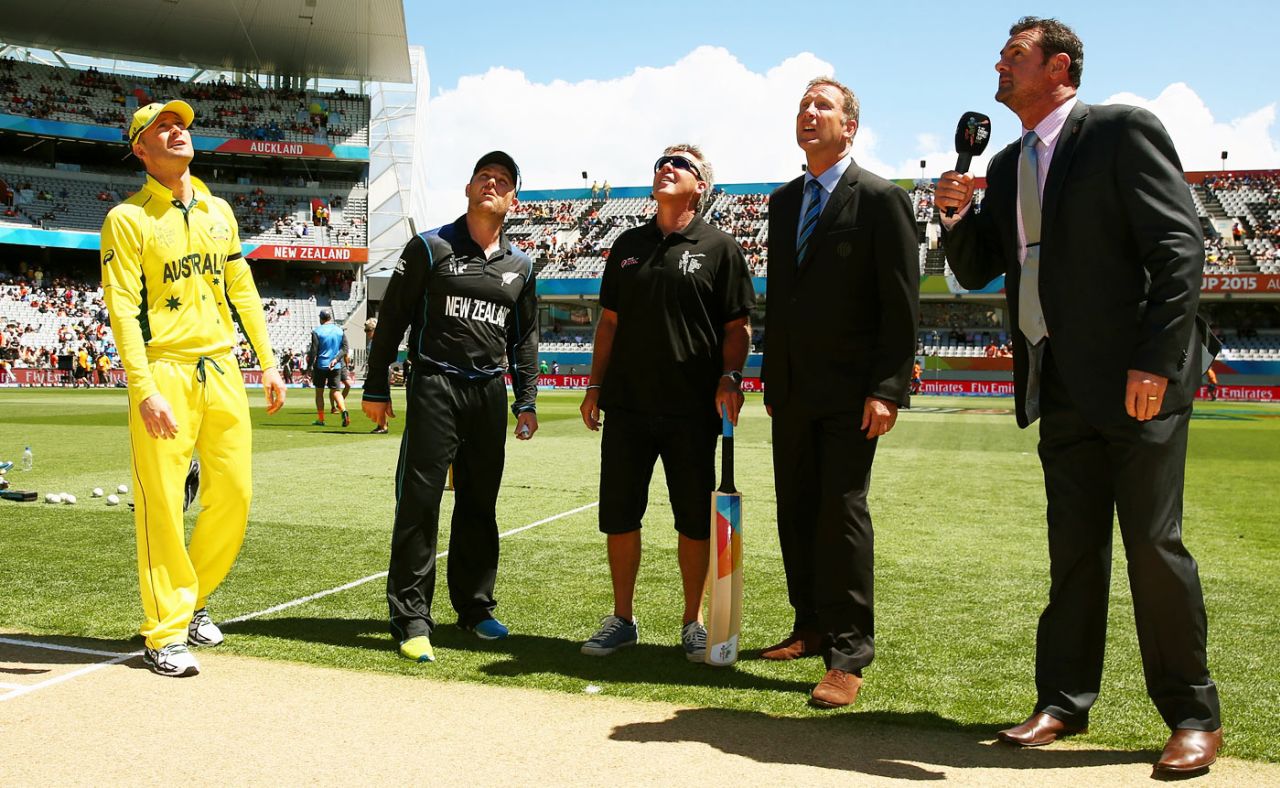 Michael Clarke and Brendon McCullum at the toss, New Zealand v Australia, World Cup 2015, Group A, Auckland, February 28, 2015