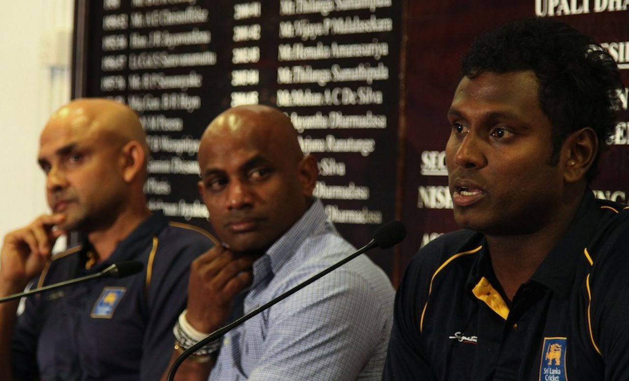 Angelo Mathews, Sanath Jayasuriya and Marvan Atapattu at a press confernece after Sri Lanka's return from the World Cup, Colombo, March 27, 2015