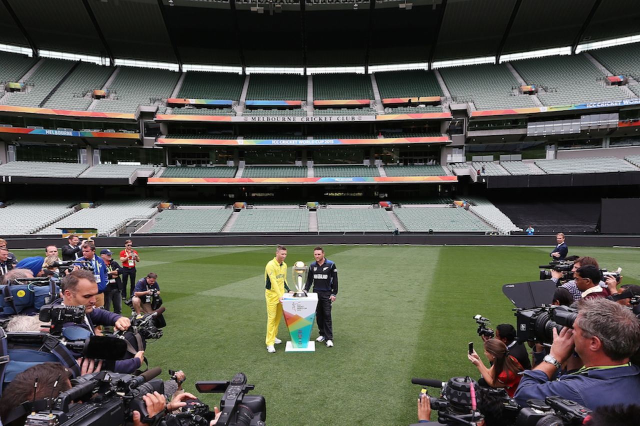The captains, the trophy and the arena - Michael Clarke and Brendon McCullum pose for pictures, World Cup 2015, Melbourne, March 28, 2015