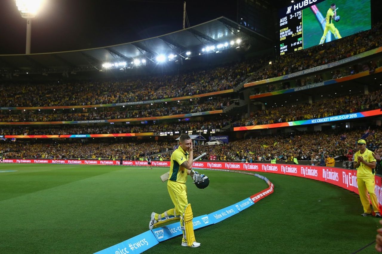 Michael Clarke walks back after playing his last ODI innings, Australia v New Zealand, World Cup 2015, final, Melbourne, March 29, 2015