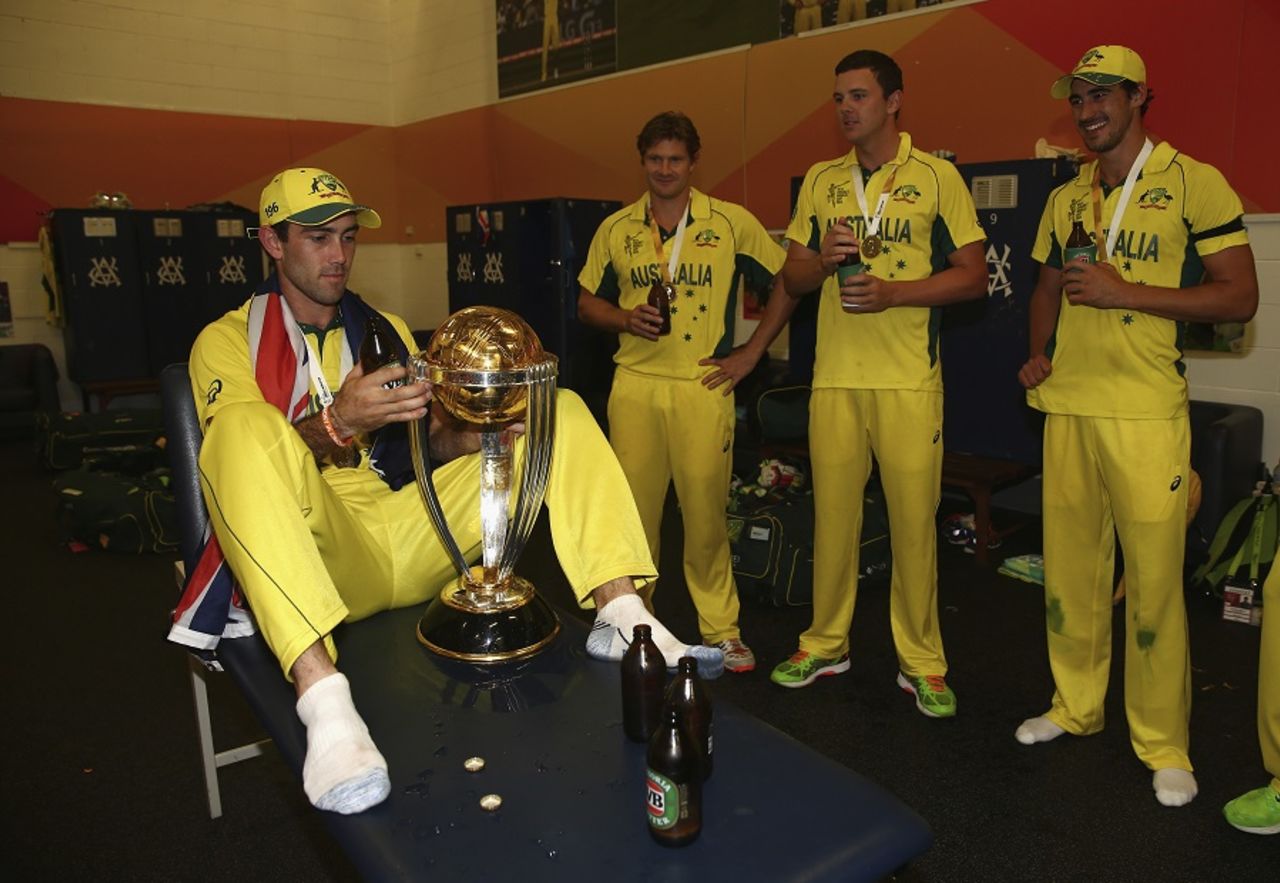 Glenn Maxwell checks out the World Cup trophy, Australia v New Zealand, World Cup 2015, final, Melbourne, March 29, 2015