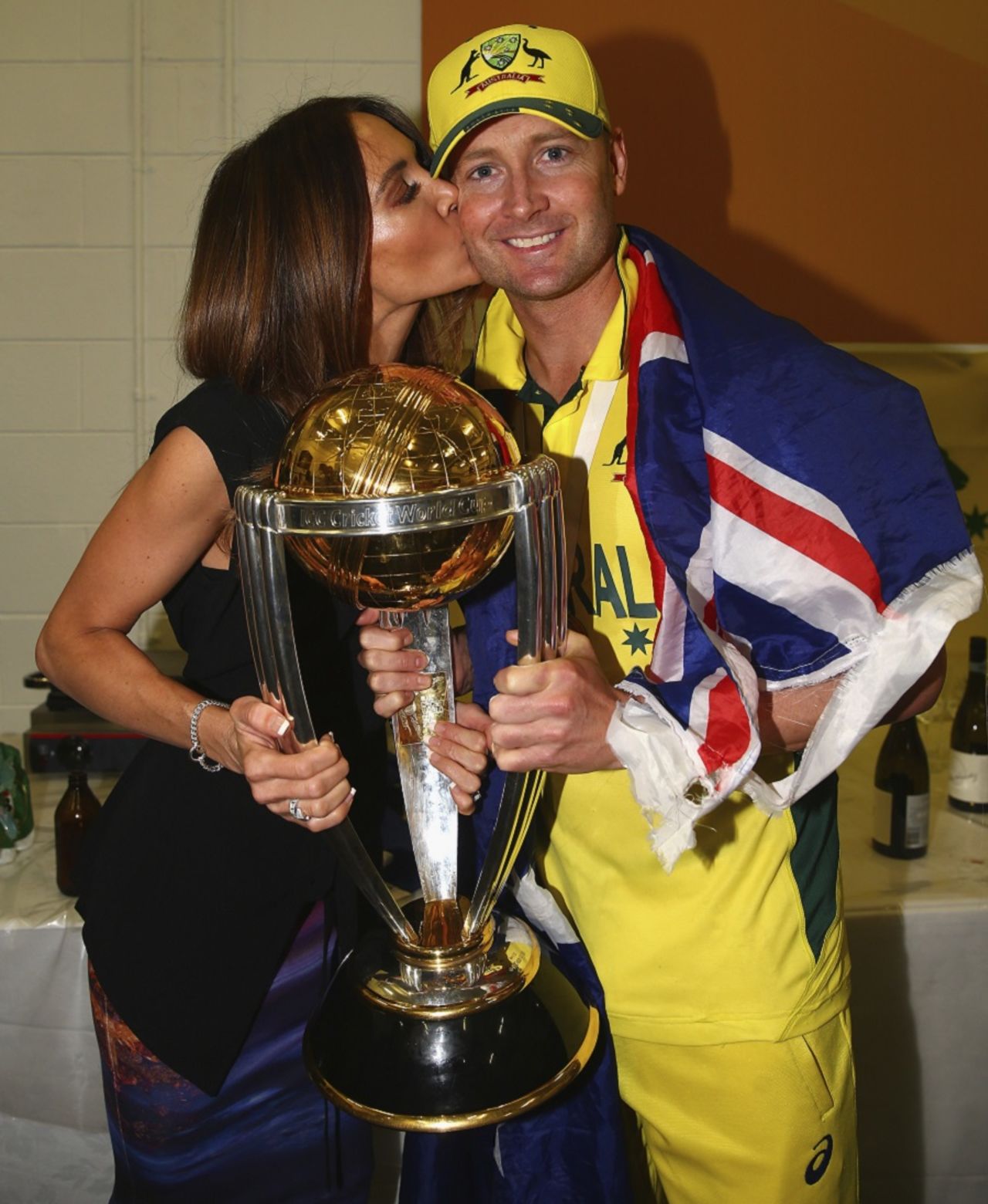 Michael Clarke and his wife Kyly pose with the World Cup trophy, Australia v New Zealand, World Cup 2015, final, Melbourne, March 29, 2015