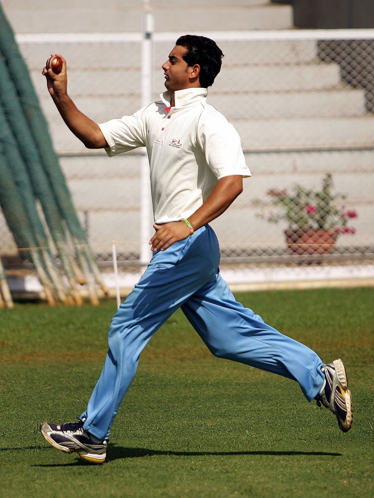 Abid Nabi bowls at the nets, Mumbai, March 26, 2006