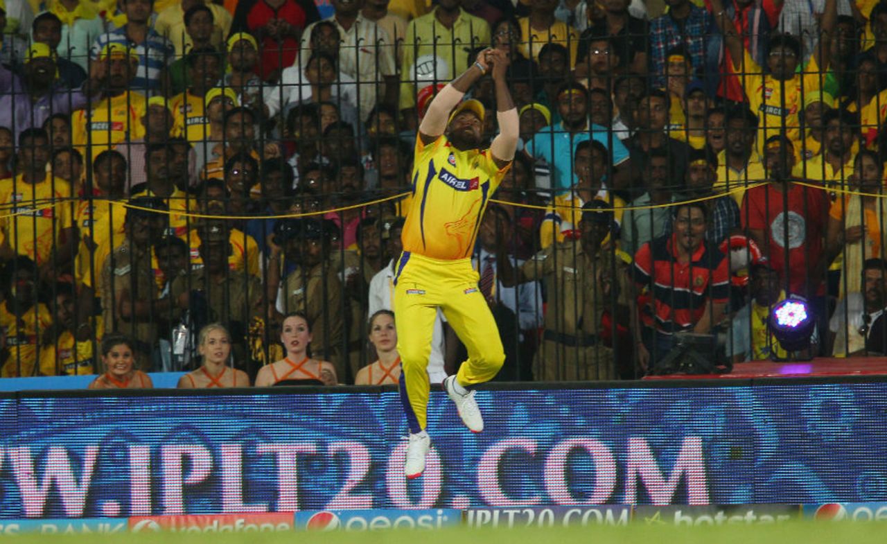 Dwayne Smith holds on to a catch at the boundary, Chennai Super Kings v Sunrisers Hyderabad, IPL 2015, Chennai, April 11, 2015