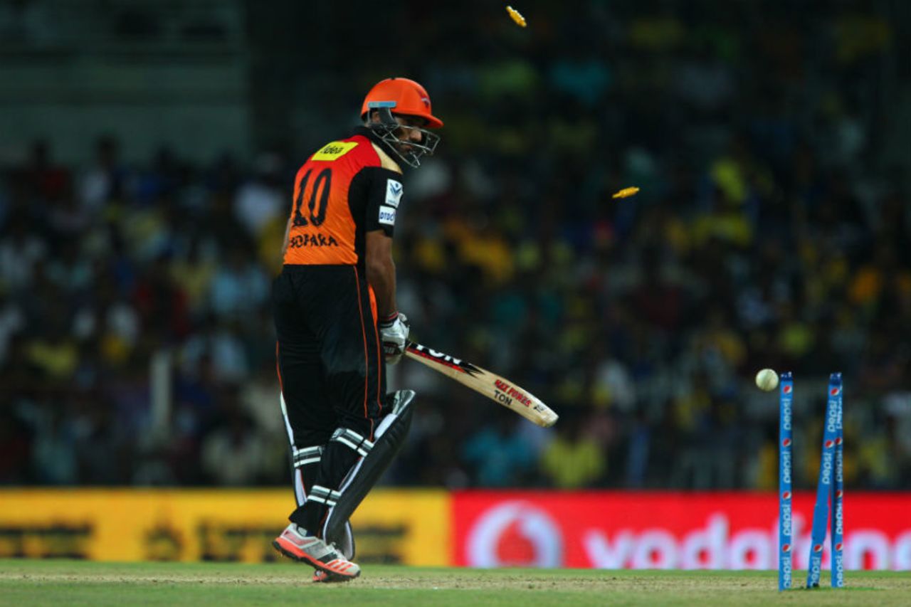 Ravi Bopara is bowled by Dwayne Bravo, Chennai Super Kings v Sunrisers Hyderabad, IPL 2015, Chennai, April 11, 2015