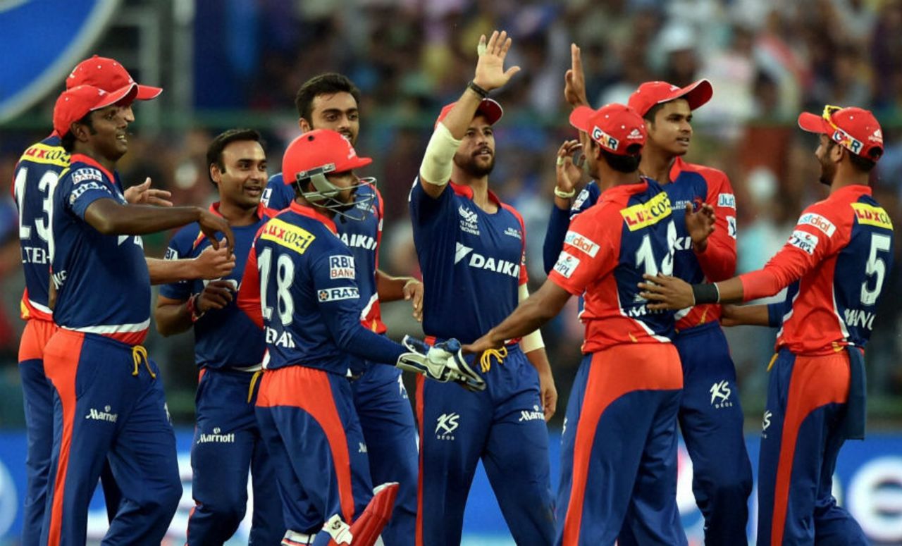 Amit Mishra celebrates a wicket with this team-mates, Delhi Daredevils v Rajasthan Royals, IPL 2015, Delhi, April 12, 2015