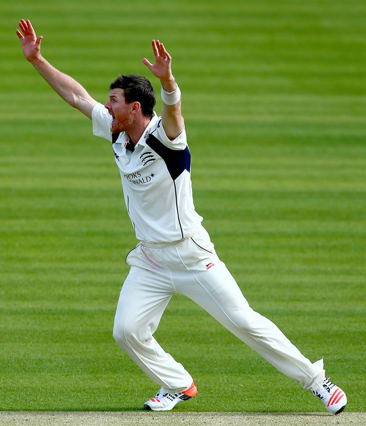 James Harris won three lbws in a devastating spell of four wickets in 11 balls, Middlesex v Nottinghamshire, County Championship Division One, Lord's, April 12, 2015