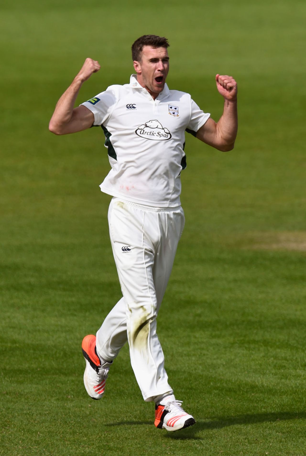 Jack Shantry celebrates a wicket, Worcestershire v Yorkshire, County Championship, Division One, New Road, 2nd day, April 13, 2015