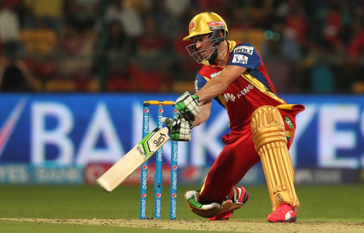 AB de Villiers drills one through the off side, Royal Challengers Bangalore v Sunrisers Hyderabad, IPL 2015, Bangalore, April 13, 2015 