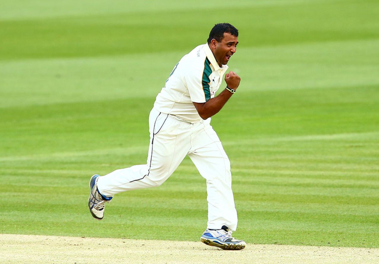 Samit Patel picked up 3 for 30, Middlesex v Nottinghamshire, County Championship Division One, Lord's, 2nd day, April 13, 2015