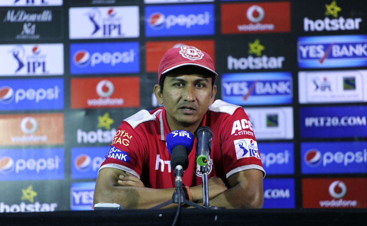 Sanjay Bangar speaks after his team's loss, Kings XI Punjab v Delhi Daredevils, IPL 2015, Pune, April 15, 2015