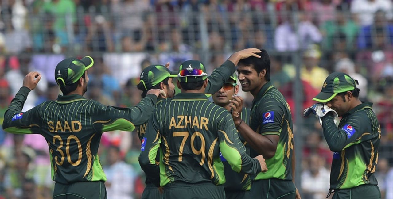 Rahat Ali is congratulated after a wicket, Bangladesh v Pakistan, 1st ODI, Mirpur, April 17, 2015