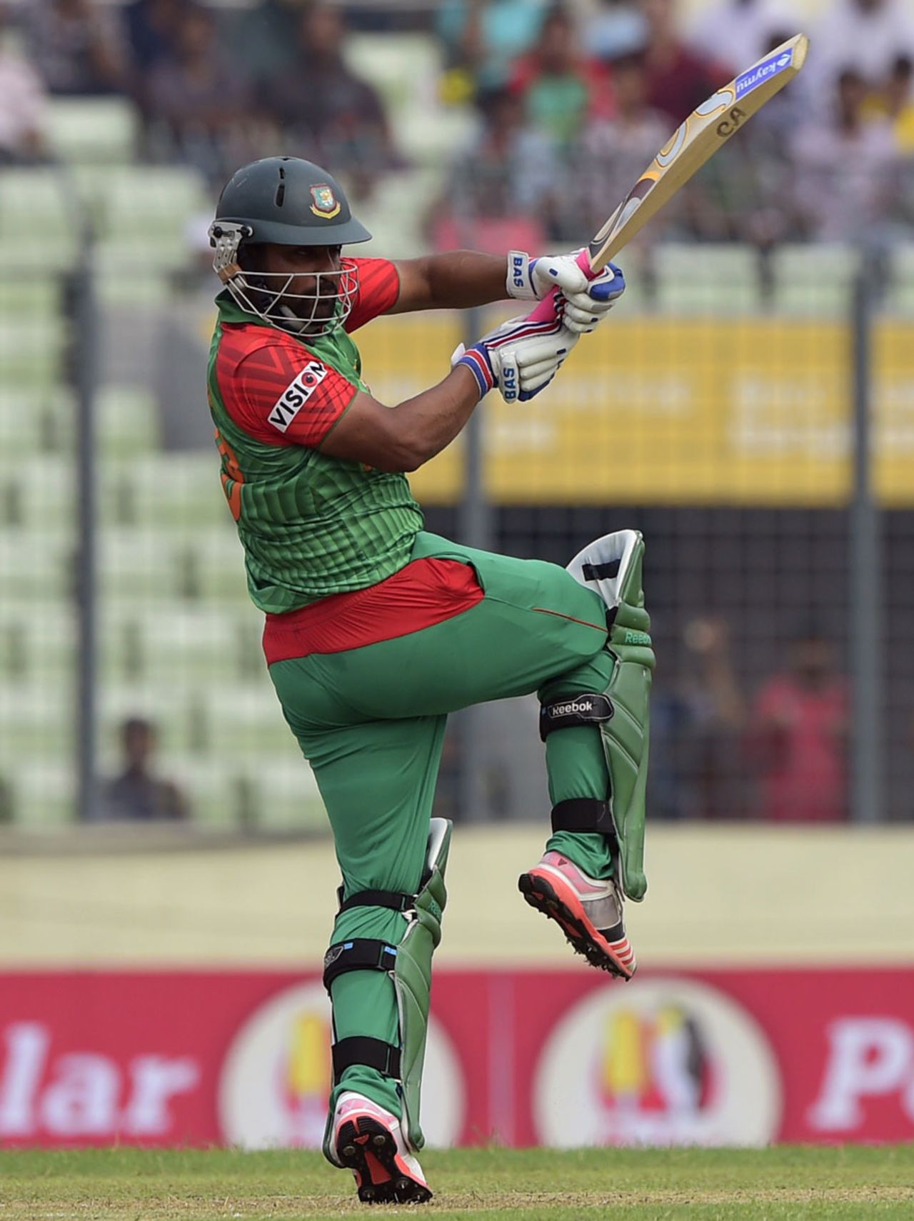 Tamim Iqbal swivels for a hit, Bangladesh v Pakistan, 1st ODI, Mirpur, April 17, 2015