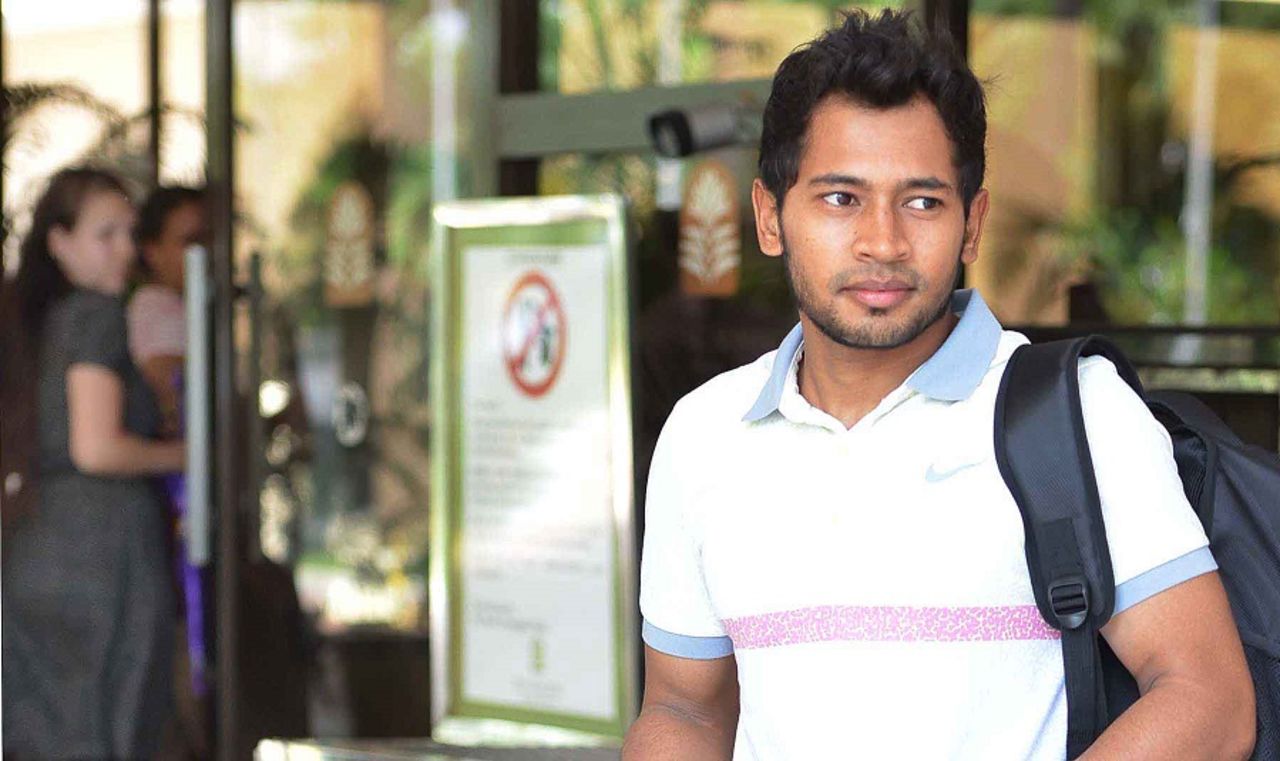 Mushfiqur Rahim looks calm and relaxed ahead of the second ODI, April 18, 2015