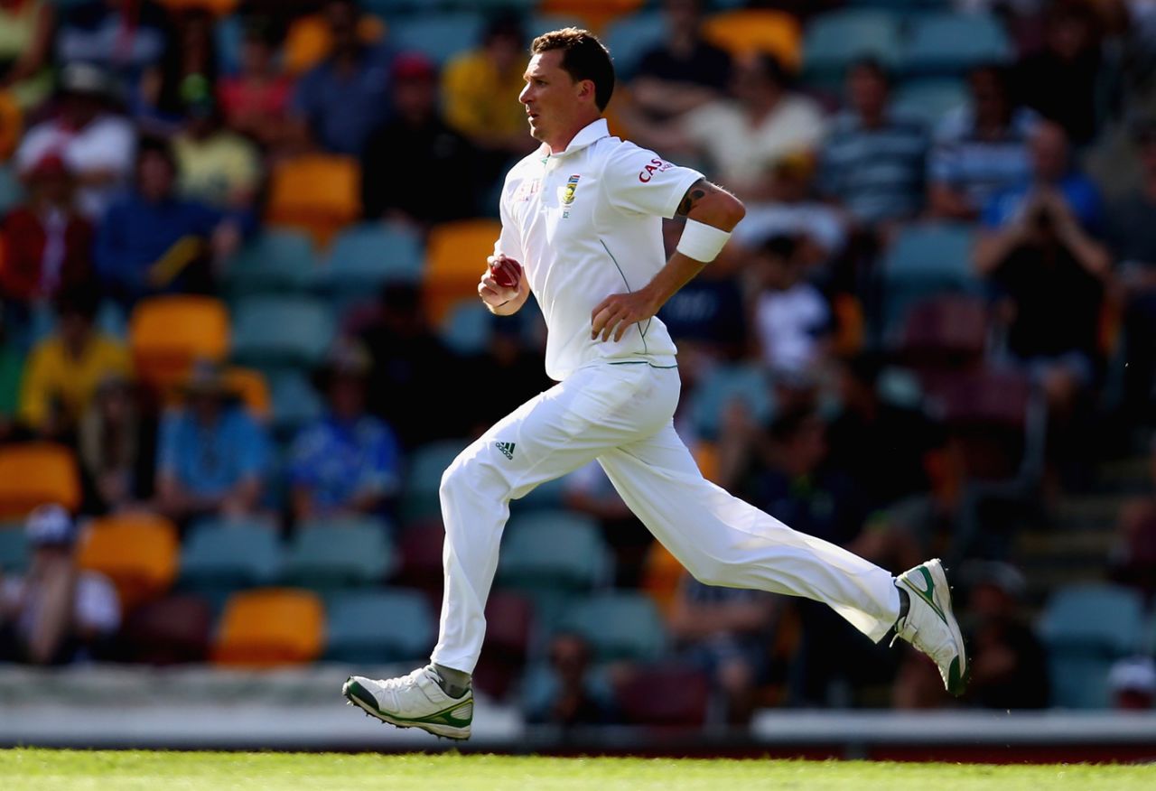 Dale Steyn runs in to bowl, Australia v South Africa, first Test, day three, Brisbane, November 11, 2012