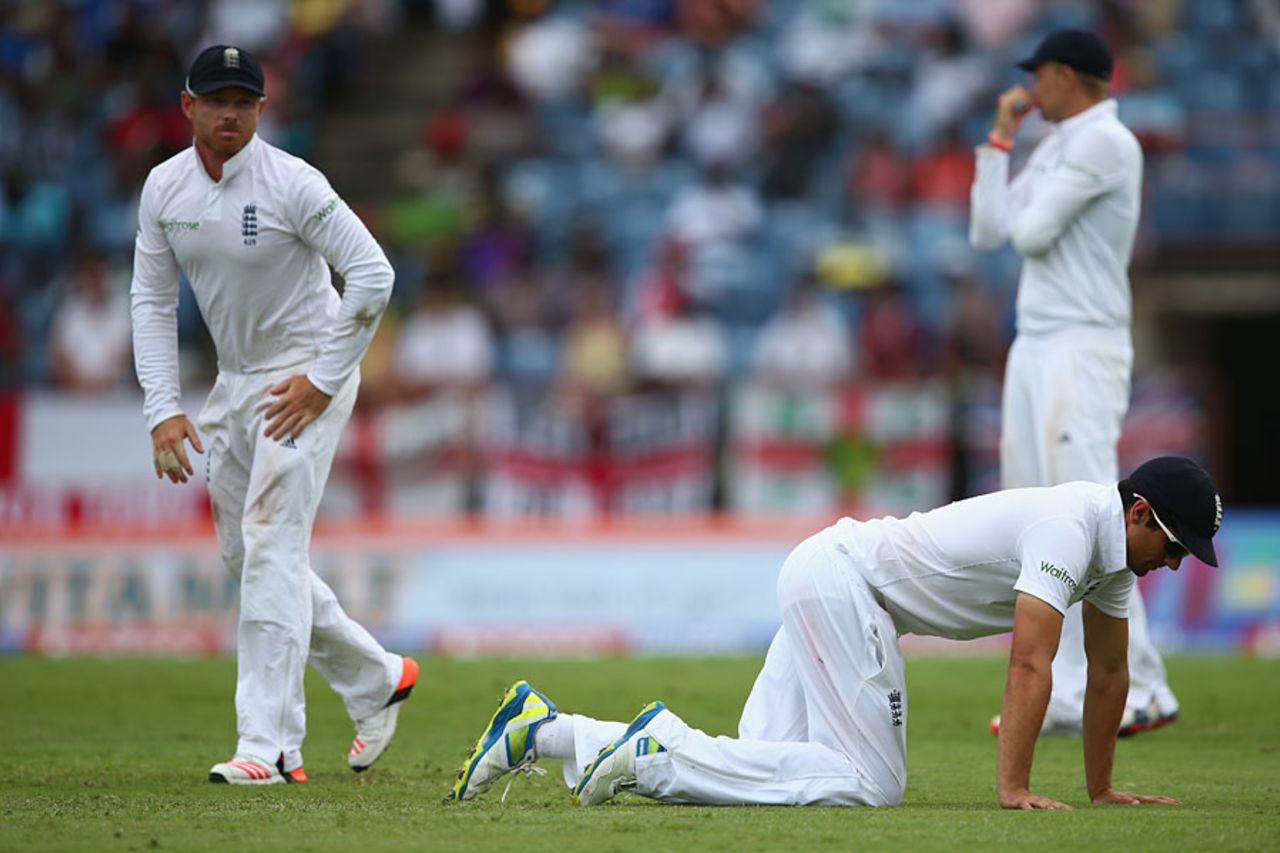 Alastair Cook spilled Marlon Samuels at first slip, West Indies v England, 2nd Test, St George's, 1st day, April 21, 2015