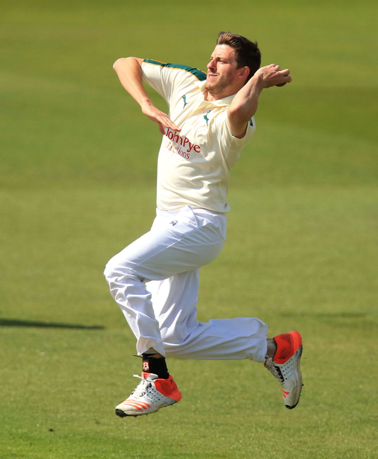 Harry Gurney took three wickets, Nottinghamshire v Yorkshire, County Championship Division One, Trent Bridge, 3rd day, April 21, 2015