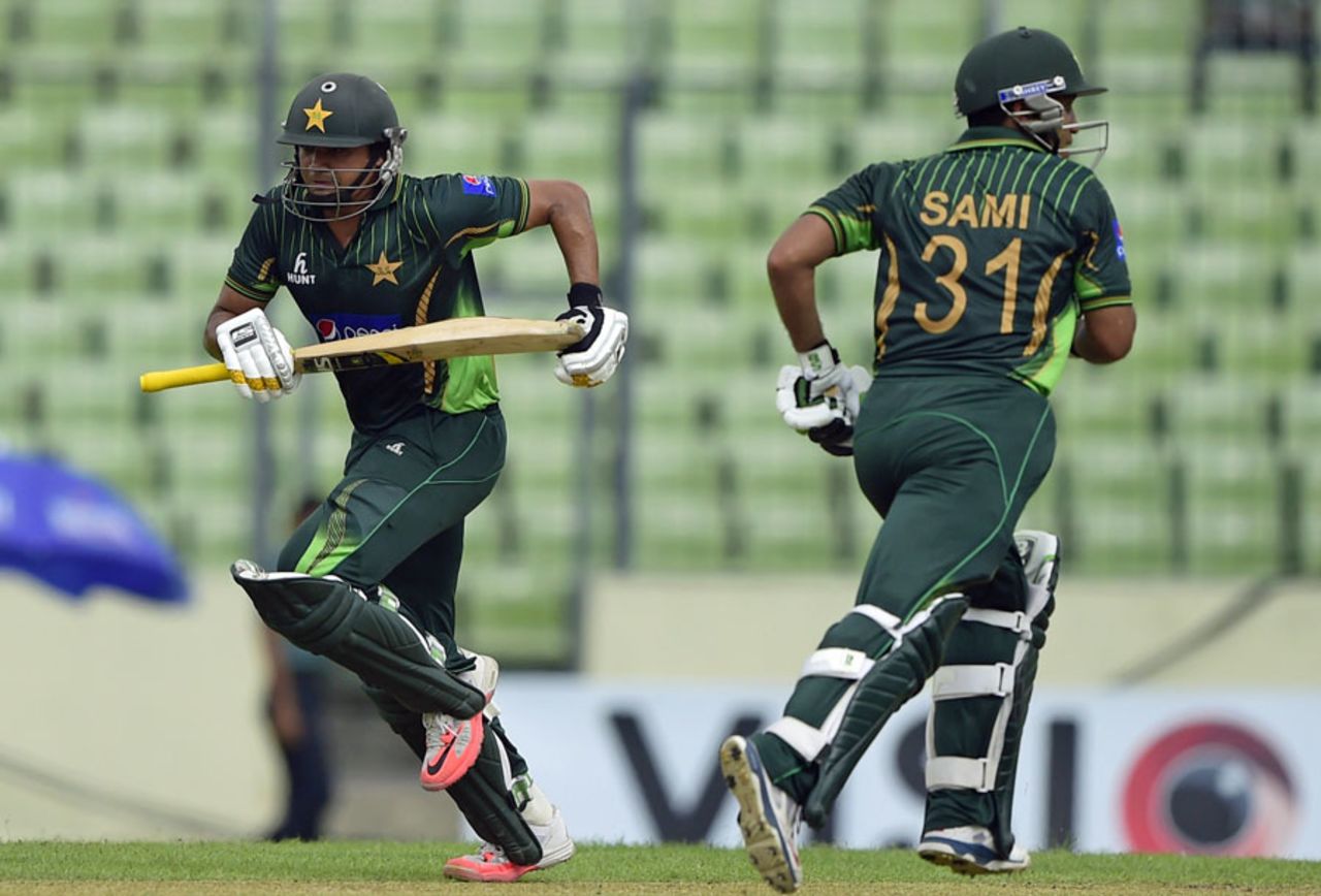 Azhar Ali and Sami Aslam added 91 runs for the first wicket, Bangladesh v Pakistan, 3rd ODI, Mirpur, April 22, 2015